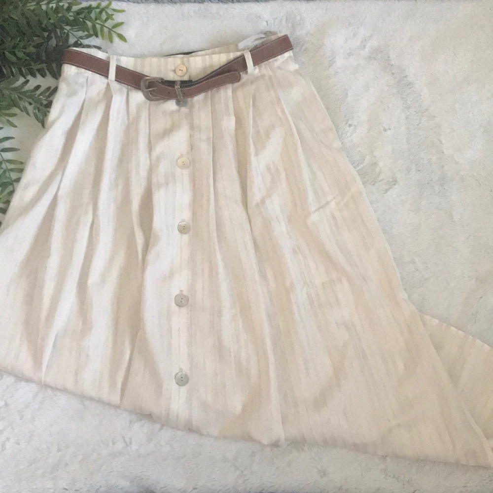 📍SOLD📍Vintage cream striped midi skirt with belt